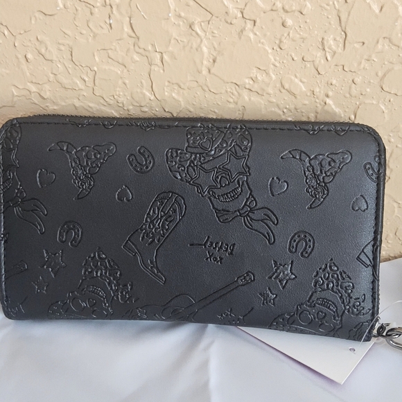 Betsey Johnson Black Embossed COWBOY SKULL Wristlet - Picture 3 of 5